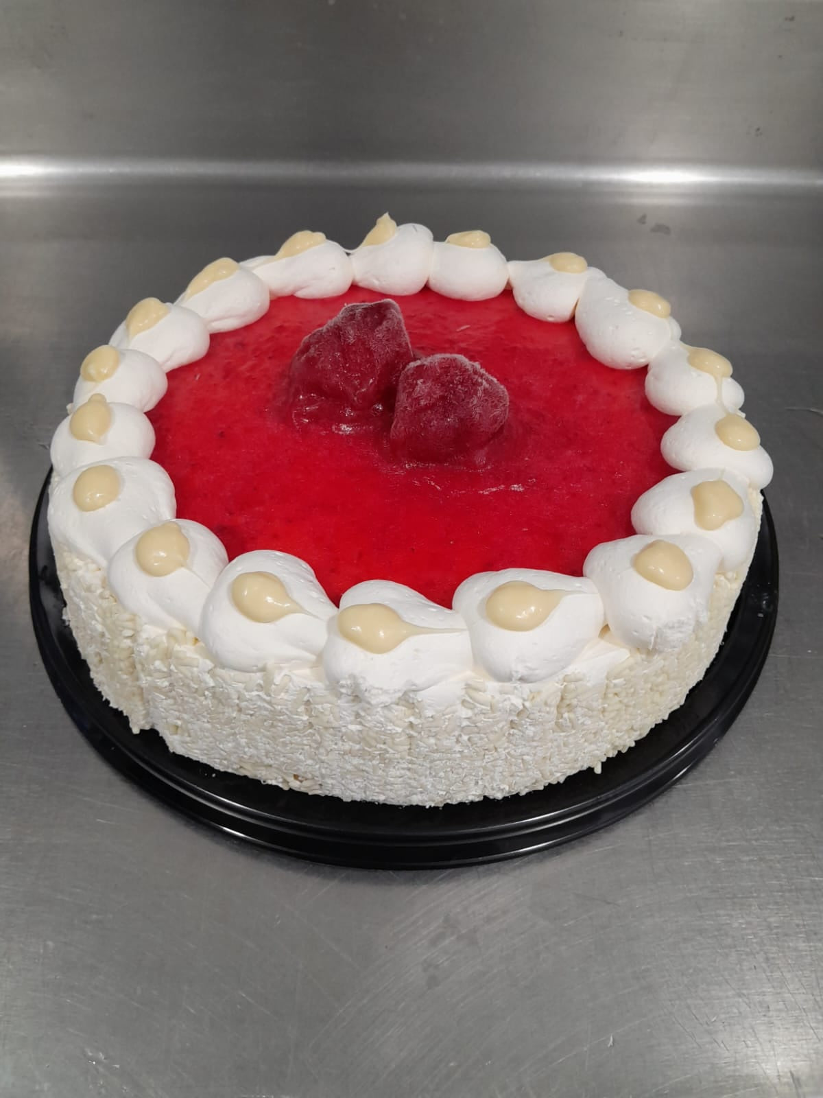 PASTEL FRESA 10" DECORADO